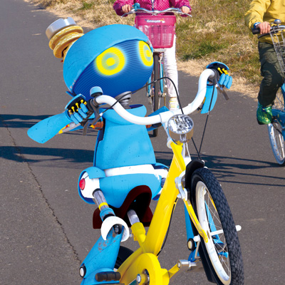 ズッコケロボの自転車の交通安全